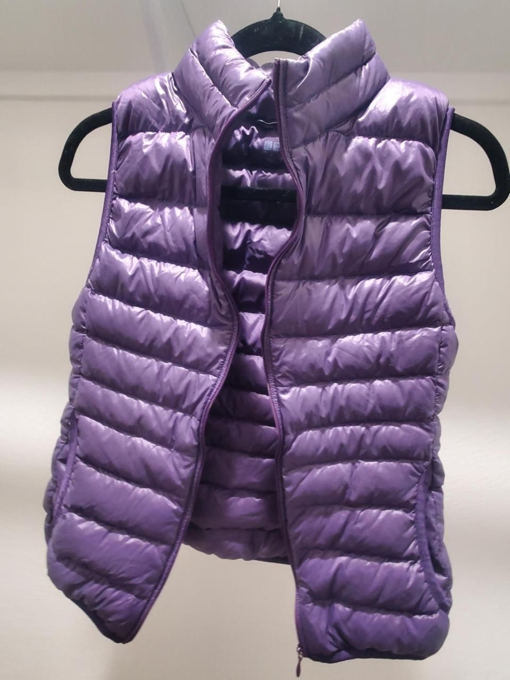INCREDIBLY lightweight UNIQLO Purple puffer vest, women's size S